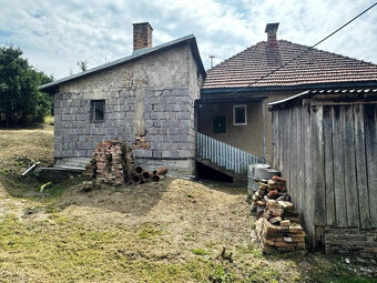 REZERVOVANÝ Rodinný dom v tichej obci Ráztoka - 3
