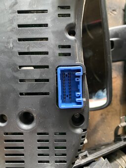 Toyota avensis tachometer - 3