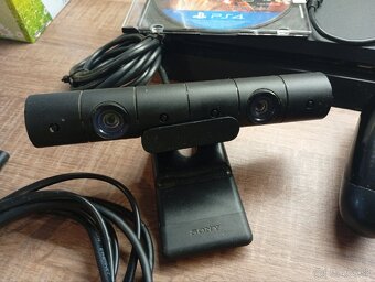 Predám PS4 slim 500GB - 3