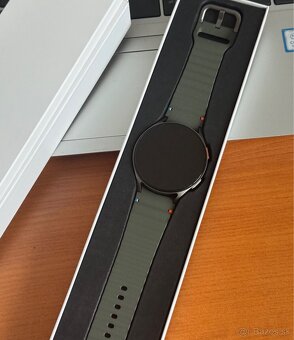 Samsung Galaxy Watch 7 44mm - len rozbalené - 3