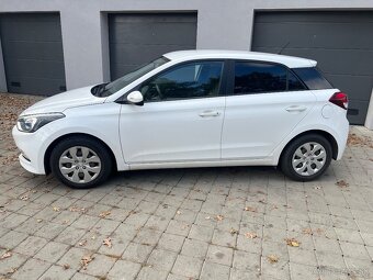 Hyundai i20 1.2 benzin — 1 majitel - 84 tis km - Kupene v SR - 3