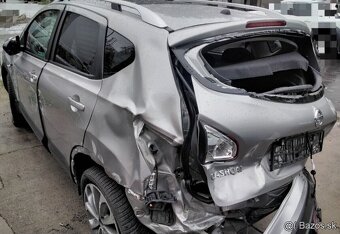 Nissan Qashqai 2.0 2013 predám predný NÁRAZNÍK, MOTOR MR20 - 3