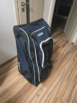 Predam hokejove veci - 3