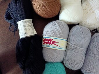 Vlna na pletenie + ihlice - 3