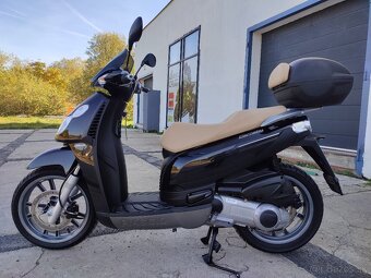 Piaggio Carnaby 125 - 3