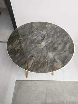 Okruhly jedalensky stol - 3