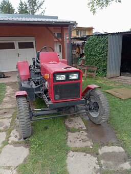 Domáci traktor s náradím - 3