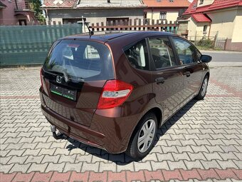 Honda Jazz 1.2 66kW 2012 122461km 1.majitel TAŽNÉ - 3