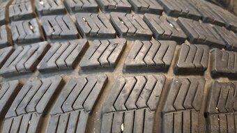 Predám 4ks jazdené zimné 185/60r15-88T Barum - 3