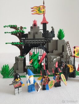 LEGO Castle 6076 Dark Dragon's Den - 3