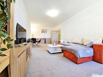 Väčší 2-izbový byt 50 m² V CENTRE / Škultétyho / Staré mesto - 3