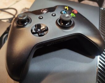 Xbox ONE 1TB + 1x ovládač + 1x hra - 3