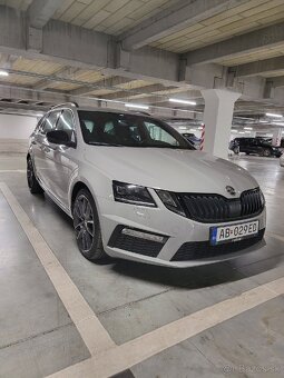 Škoda Octavia Combi 2.0 TSI 245k RS DSG
 - 3