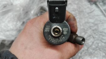 Predám vstreky 0445110021 - 3