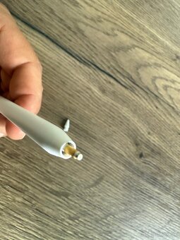 Predám Apple pencil 2 - 3