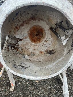 Miešačka na betón 230v 120l - 3