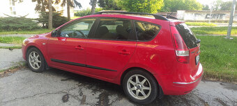 Hyundai i30 kombi, 1.6 crdi, rok 2010 - 3