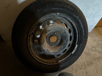 195/65 R15 na plechových diskoch - 3