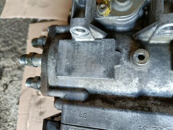 Vstrekovacie čerpadlo audi a4 b6-106L - 3