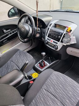 Predám KIA CEED 1.6 CRDI - 3