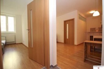 3-izb.kompl.zariadený byt pri OC NIVY, Karadžičova ul., tich - 3