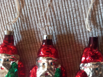 3ks starí vianoční mikulášikovia sklo 7x3,5 cm - po rodičoch - 3