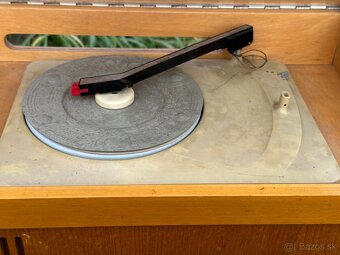 Rádio gramofón Tesla 1016A Sonáta - 3