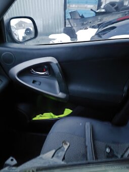 Toyota RAV4 d-cat 130 2009 - 3