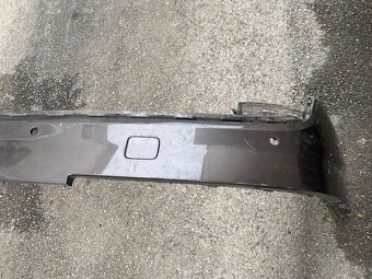 Audi Q7 4M zadny naraznik stred - 3