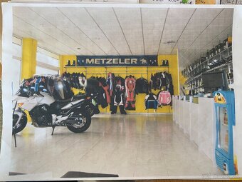 Predám predajné pulty s regálmi - 3