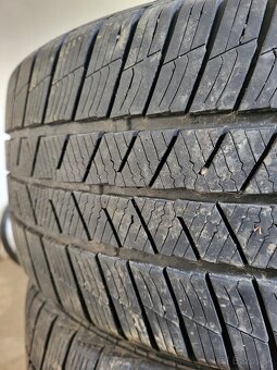 245/45 r19 - 3