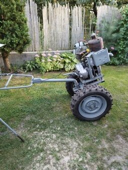 malotraktor - 3