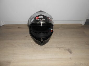Predam krasnu novu karbonovu moto prilbu znacky SHARK SPARTA - 3