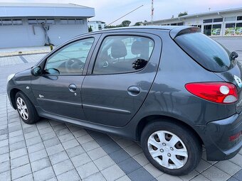 Peugeot 206+ rezervované - 3