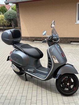 Vespa GTS 300 - 3