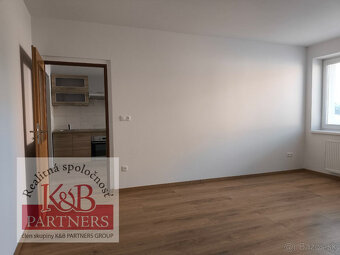 Ponúkame na predaj 1izbový byt o rozlohe 48m v Trenčíne. - 3