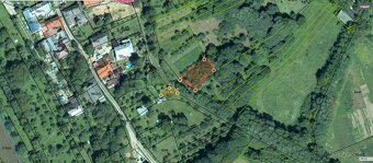 Predáme slnečný pozemok cez ktorý preteká potok 306m2 - 3