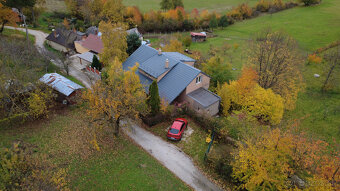 Na predaj priestranná 5-izbová chata s rozľahlým ovocným sad - 3