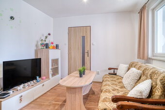 Na predaj 4-izbový rodinný dom v obci Zeleneč - 3