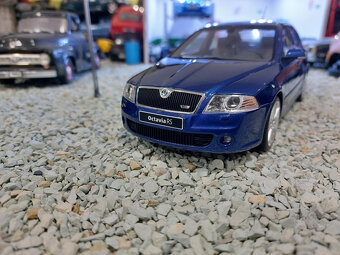 model auta Škoda Octavia RS TFSi 2006 Otto mobile 1:18 - 3
