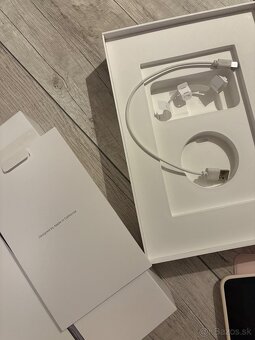 iPad 9th generation 64GB - nový - 3