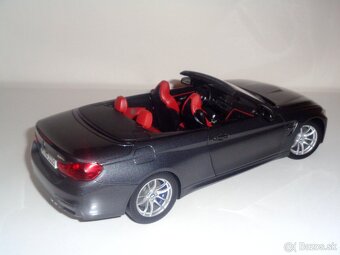 1:18 BMW M4 - 3