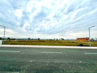 Pozemok - Východné Mokrance - 3