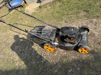 Benzinová kosačka Partner s pojazdom - 3