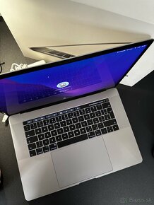 Apple MacBook Pro 2017 15,4-inch 250 GB Intel Core i7 - 3