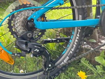 Predám odľahčený detský bicykel Cube Acid 200 SL 20" - 3