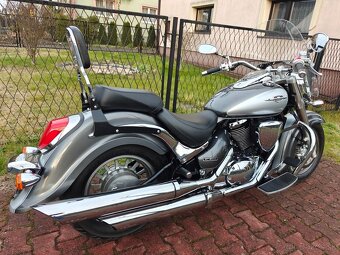 Suzuki C 800 VL 800 Intruder - 3