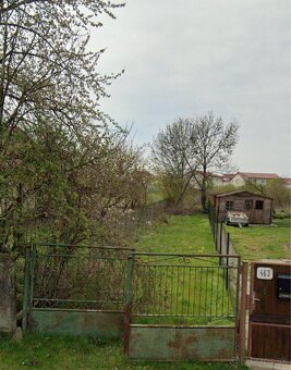 na predaj 3 samostatné pozemky plus prístupová cesta - 3