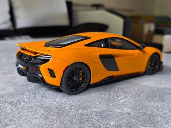 1:18 McLaren 675 LT [AUTOart] - 3