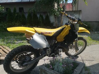 Predám suzuki RM 250 - 3